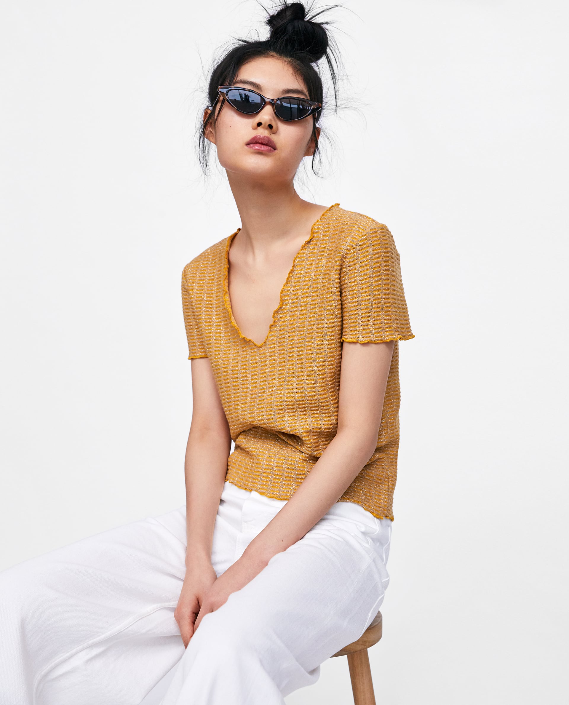 Jacquard-T-Shirt-With-Metallic-Thread_2.jpg
